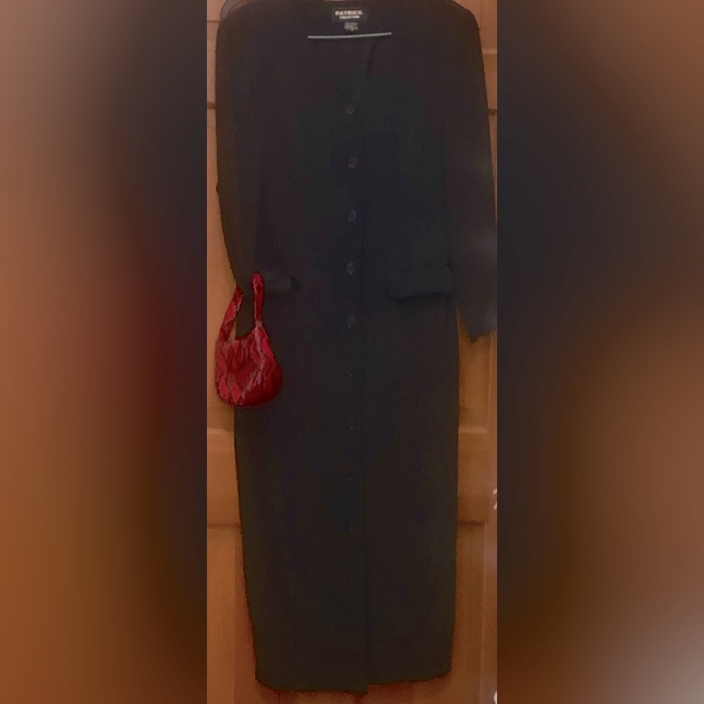 Stunning and sophisticated 100% sold fully lined black button up blazer dress